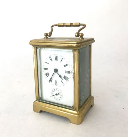 Pendulette d'officier en bronze et laiton...