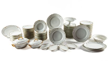 LIMOGES
Large porcelain service with polychrome...