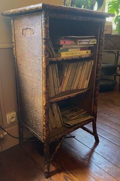 Petit meuble de rangement d'appoint en bambou...