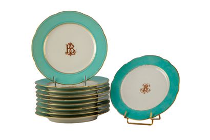 Service de 9 assiettes porcelaine de la manufacture...