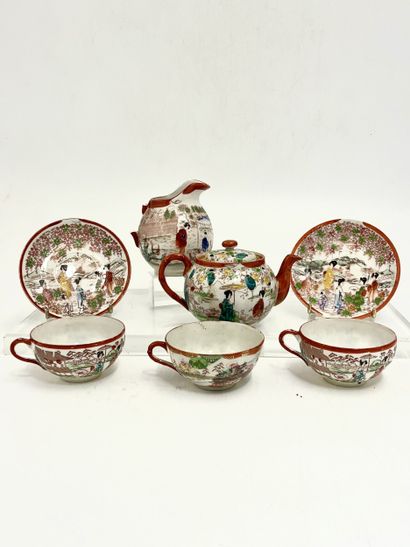 JAPON - XXe 
Partie de service à thé en porcelaine...