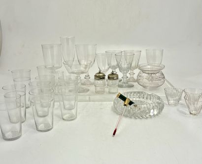 Partie de service de verres dépareillés,...