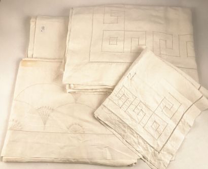 Ensemble en coton ajouré comprenant 1 drap...
