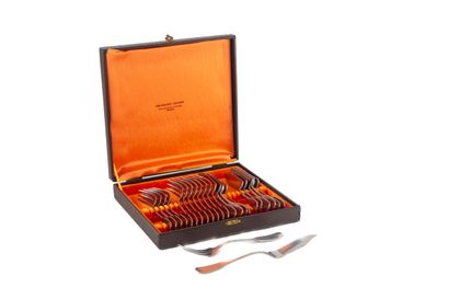 GUY DEGRENNE
Partie de ménagère en inox modèle...