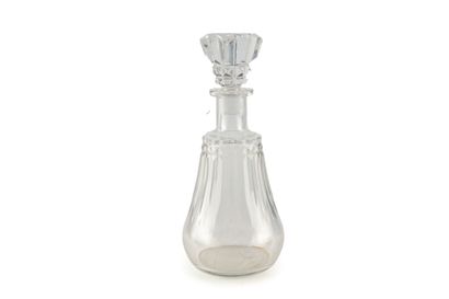 BACCARAT
Carafe et son bouchon modèle Picadilly...