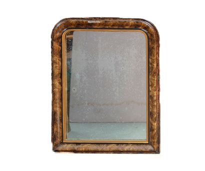 Miroir en bois peint de forme rectangulaire,...