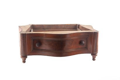 Socle de présentation en bois, présentant...