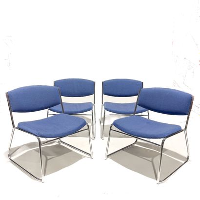 Suite de quatre chaises, les structures en...