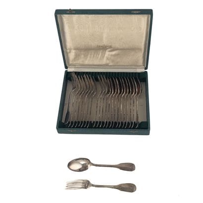 RAVINET D'ENFERT
Suite de 12 couverts en...
