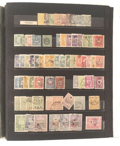 ALBUMS de TIMBRES
Ensemble de 3 albums -...