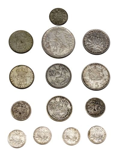 Lot de pièces dépareillées en argent comprenant...