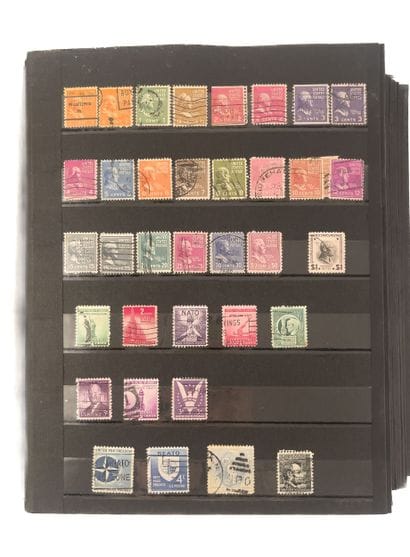 ALBUMS de TIMBRES
Ensemble de 3 albums -...