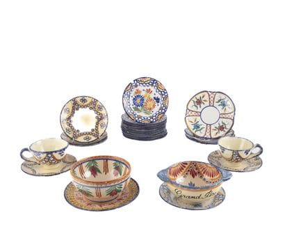 HENRIOT QUIMPER
Polychrome glazed earthenware...