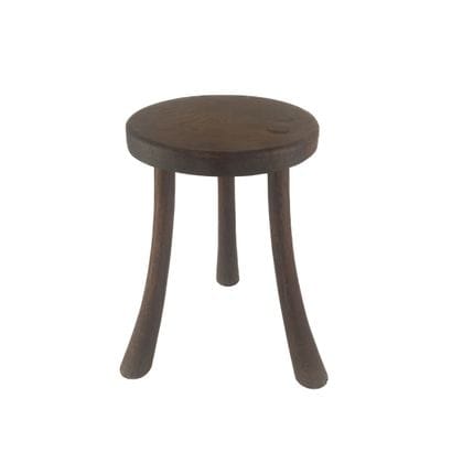 Tabouret tripode en bois, le piétement évasé...