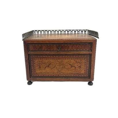 Petit cabinet de maîtrise formant secrétaire...