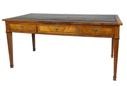 Bureau plat en bois de placage, ornementation...