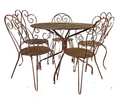 Mobilier de jardin en fer comprenant : 
-5...