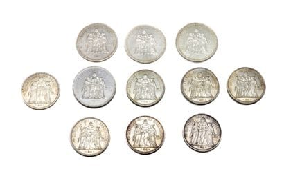 FRANCE 
Lot de 11 pièces en argent comprenant...