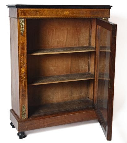 Vitrine en placage d'acajou, amarante et...