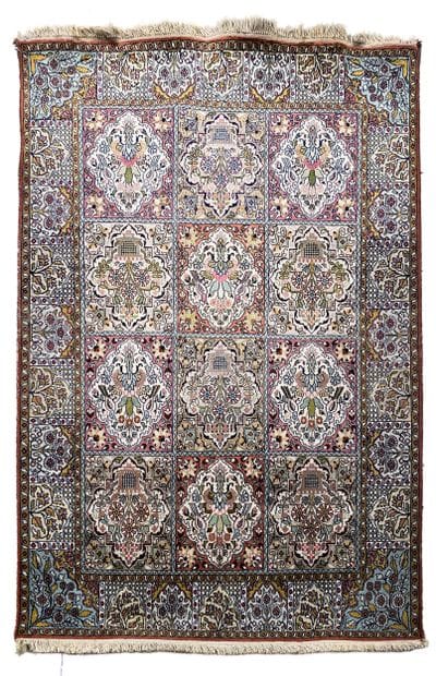 Tapis à franges en laine à décor de mosaïque...