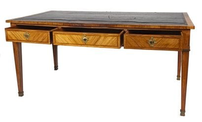 Bureau plat en bois de placage, ornementation...