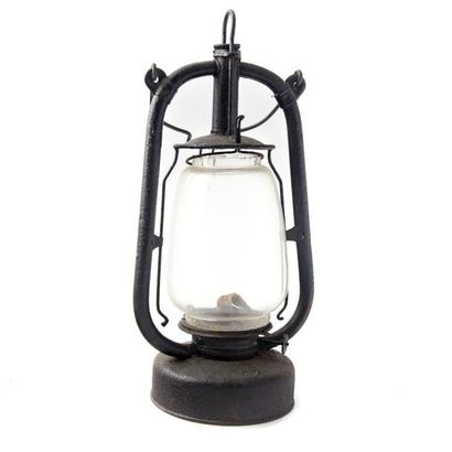 LAMPE TEMPETE
Lampe tempête. H. : 40 cm