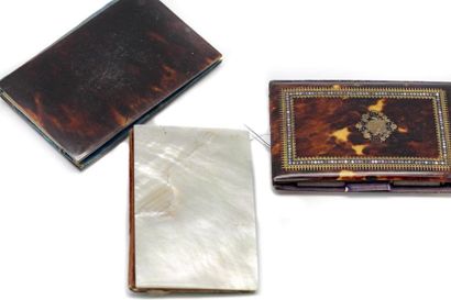 CARNETS DE BAL
Lot de 3 carnets de bal en...