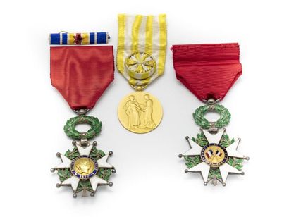 LEGIONS D'HONNEUR
2 Légions d' honneur