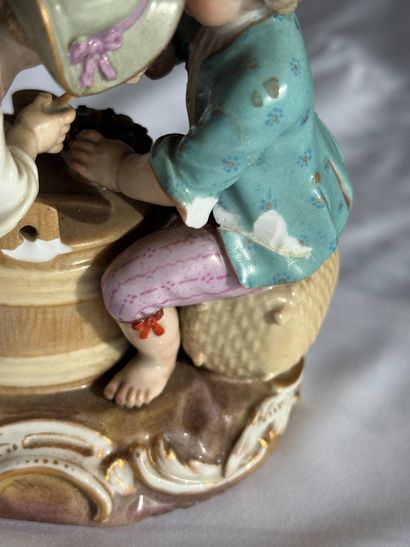 MEISSEN. 
The harvesters' lunch
Polychrome...