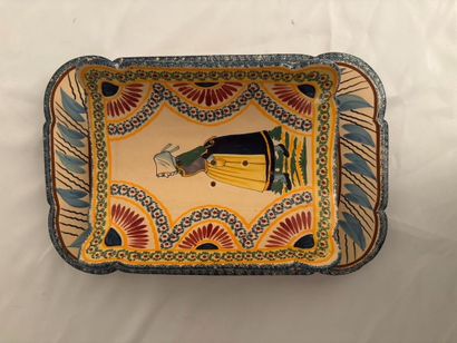 Henriot Quimper.
Earthenware asparagus d...