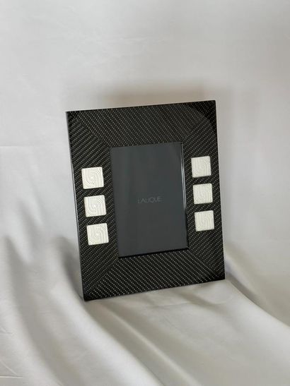 LALIQUE. 
Photo frame in lacquered carbon...