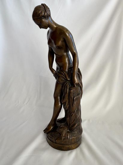 After Etienne FALCONET.
Bather
Proof in bronze...