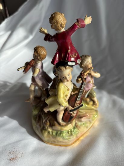 MEISSEN. 
The Concert
Polychrome porcelain...