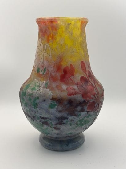DAUM NANCY. 
Yellow-bottomed marmorated glass...
