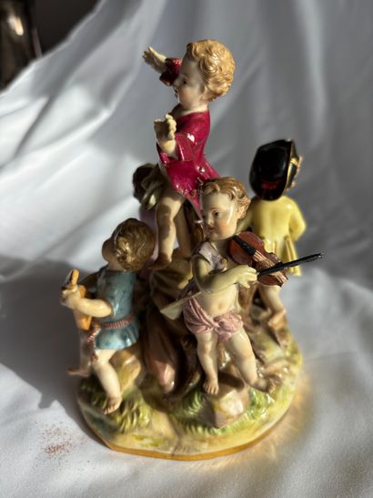 MEISSEN. 
The Concert
Polychrome porcelain...