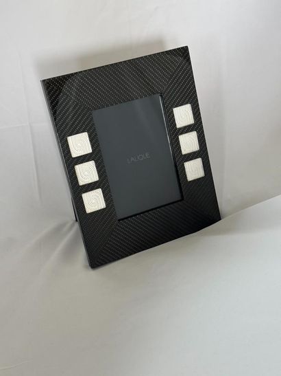 LALIQUE. 
Photo frame in lacquered carbon...
