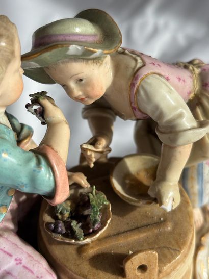 MEISSEN. 
The harvesters' lunch
Polychrome...