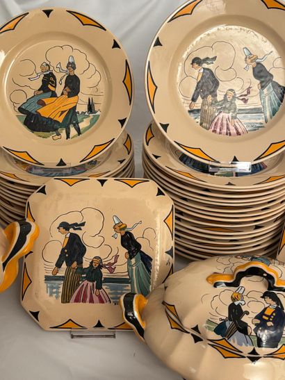 Jim SEVELLEC for Henriot Quimper.
Earthenware...