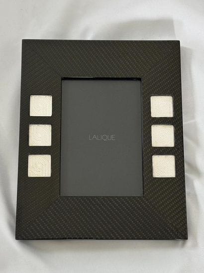 LALIQUE. 
Photo frame in lacquered carbon...