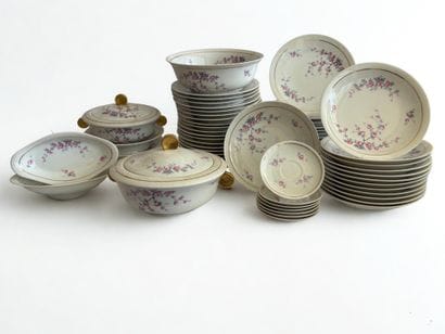 RAYNAUD in Limoges. 
Part of a hard porcelain...