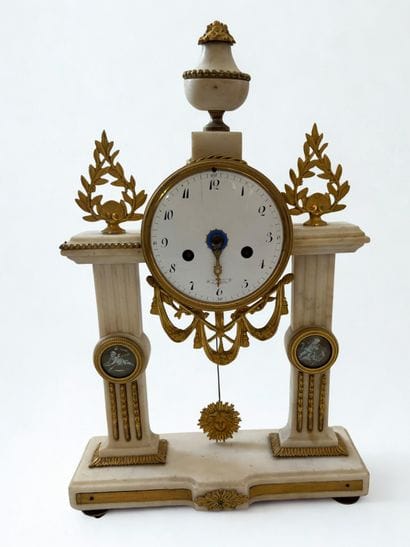Portico-shaped Directoire period clock in...