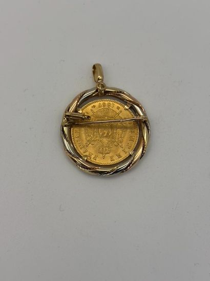 Braided yellow gold pendant adorned with...