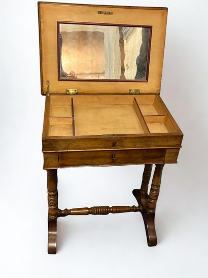 19th-century working table in walnut, opening...