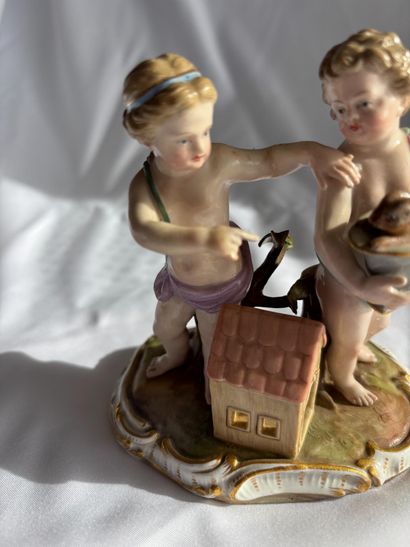 MEISSEN. 
Group depicting two young children,...