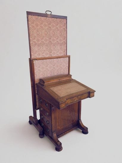 Davenport-type desk in mahogany veneer in...