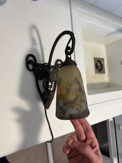 Art Deco wrought-iron wall sconce with Muller...