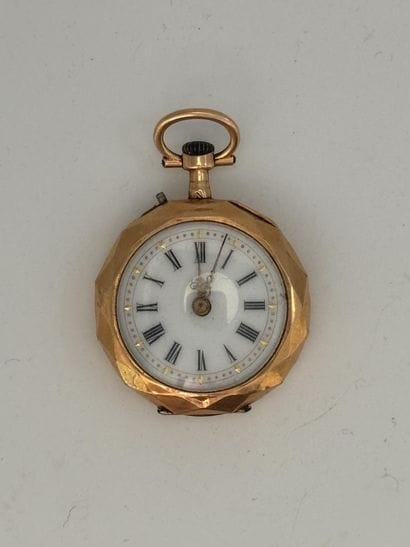 Neck watch in 750 thousandths gold, horsehead...