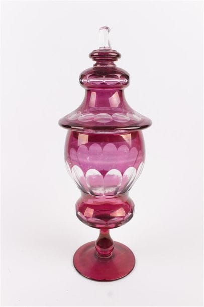 DRAGEOIR en cristal taillé violet.
H. 42...