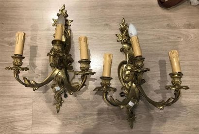 Paire d'appliques à trois bras de lumière...