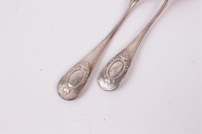 LOT comprenant : 
Couvert en argent 925/000...